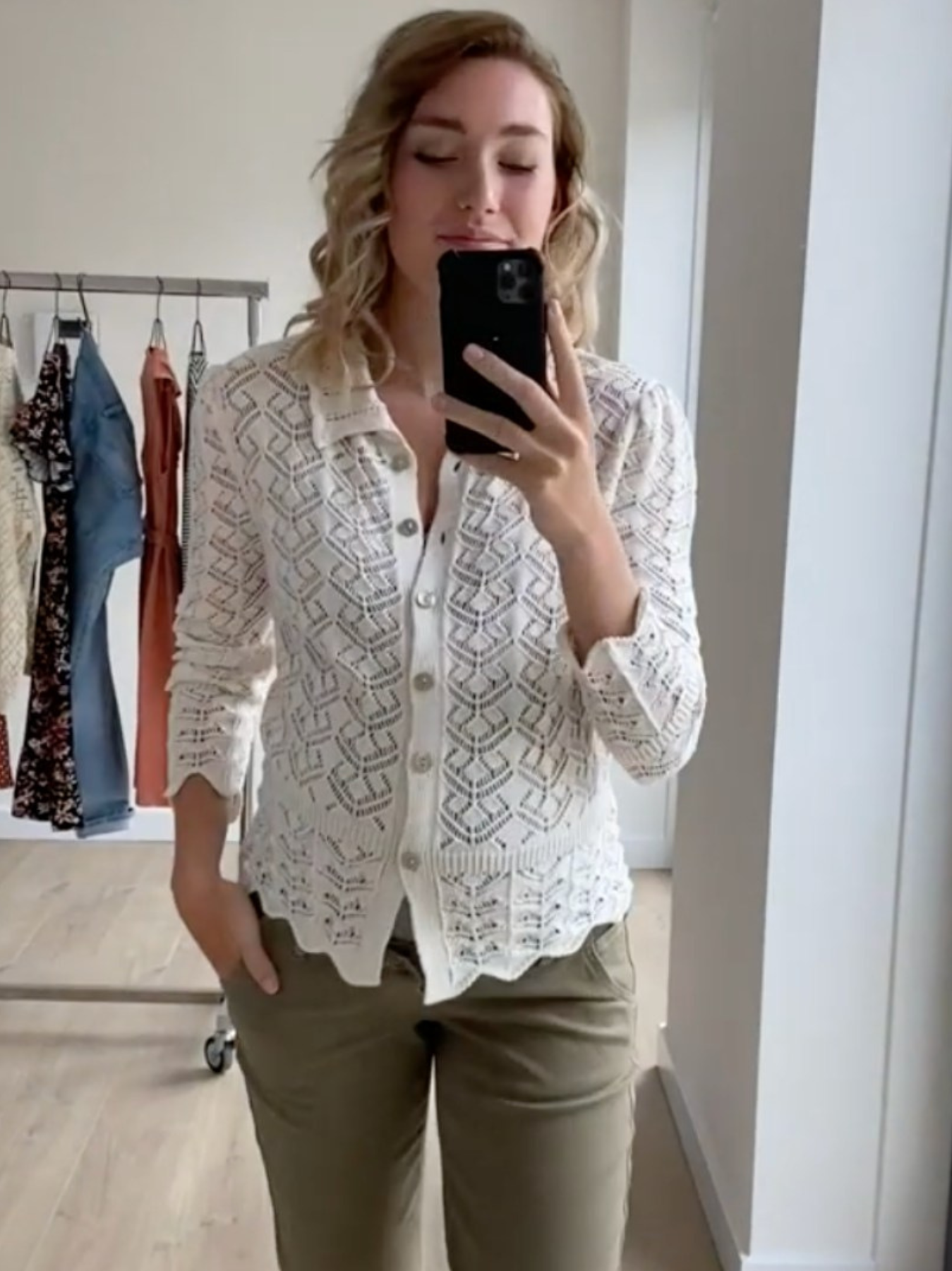 Gilet de grossesse beige ajouré