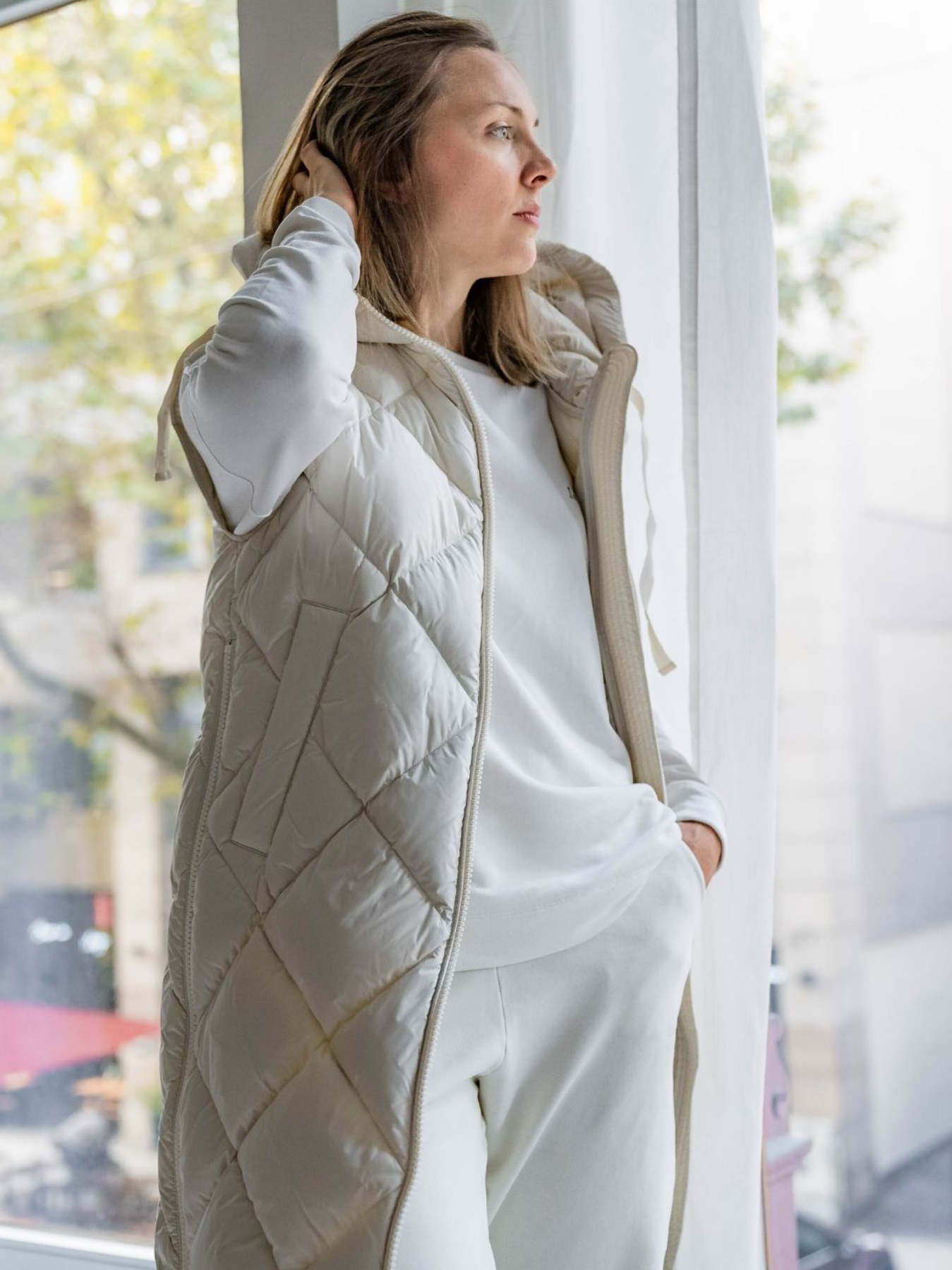 Sweater I am enough Blanc avec imprimé au dos