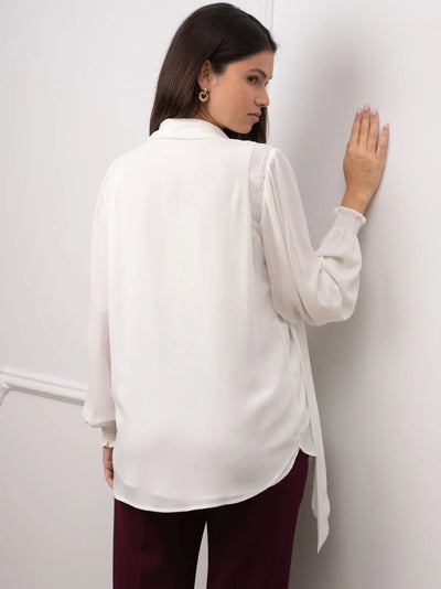 Elegant maternity shirt with chic bow