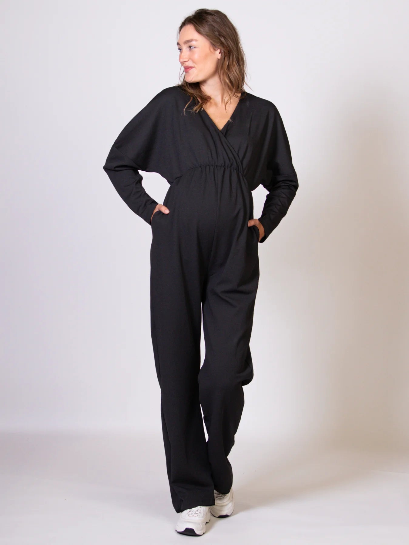 Zwarte zwangerschaps-jumpsuit met lange mouwen