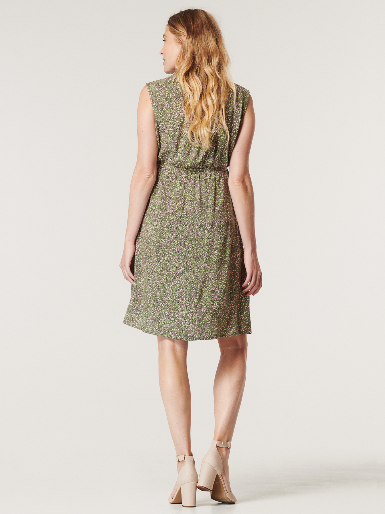 Robe fluide à motif printanier